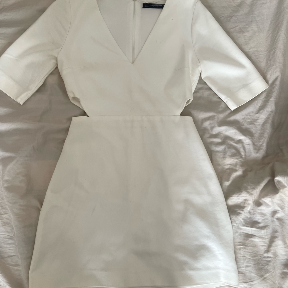 Zara White Sheath Mini Dress with Cuffed Sleeves